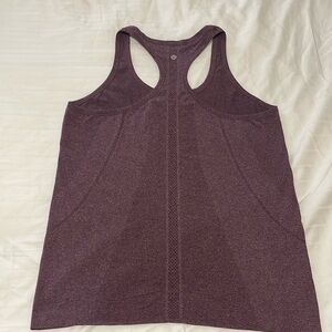 Lululemon top
